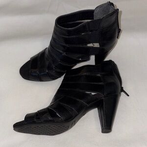 AEROSOLES Black Strappy Peep-Toe Heeled Booties